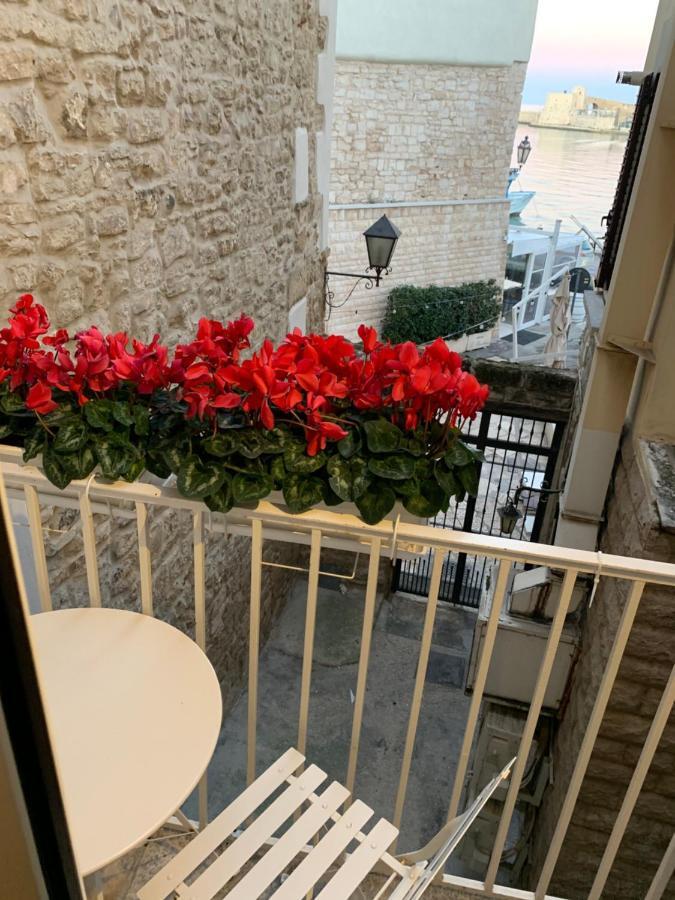 La Banchina Holiday Rooms Trani Exterior foto